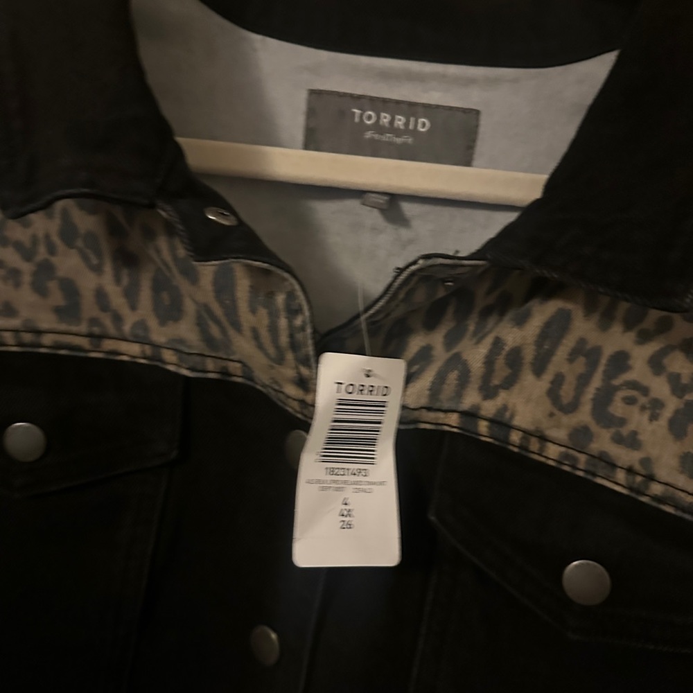 Torrid trucker jacket new with tags